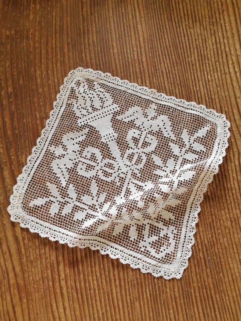 アンティーク フィレレース 聖火と鳩とオリーブ 透かしパネル スカラップ装飾