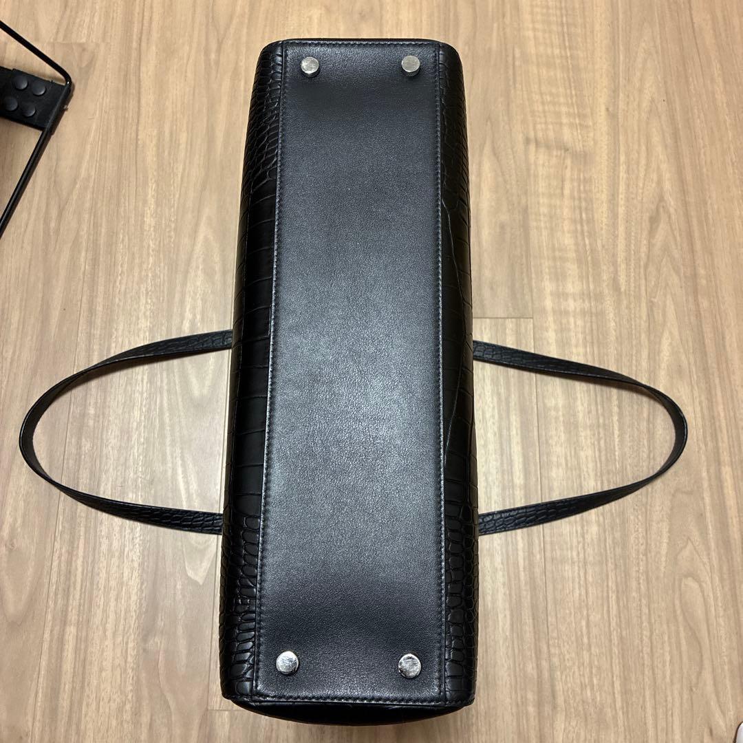 jimmy choo 型押しトート