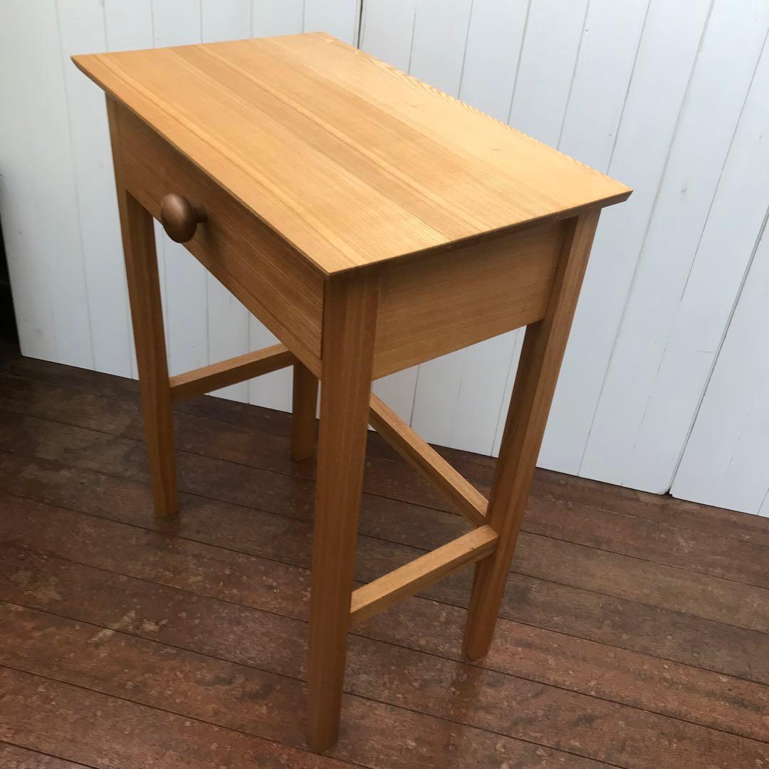 タモ材の机　テーブル