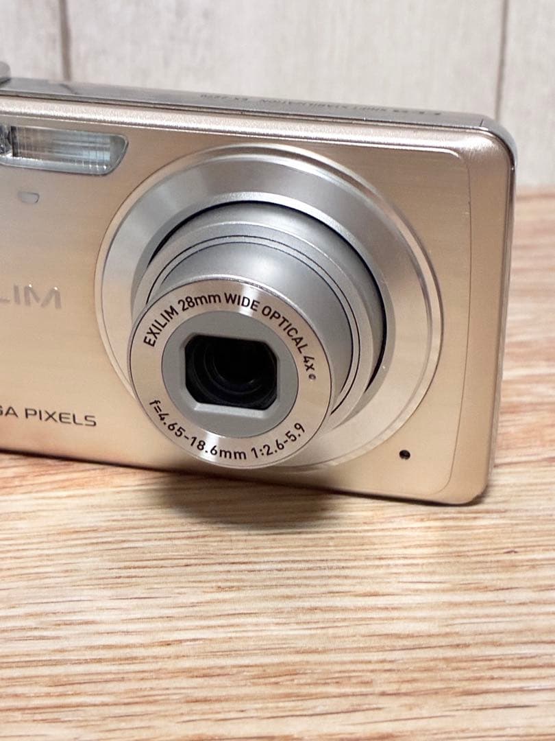 CASIO EXILIM EX-Z270 コンデジ