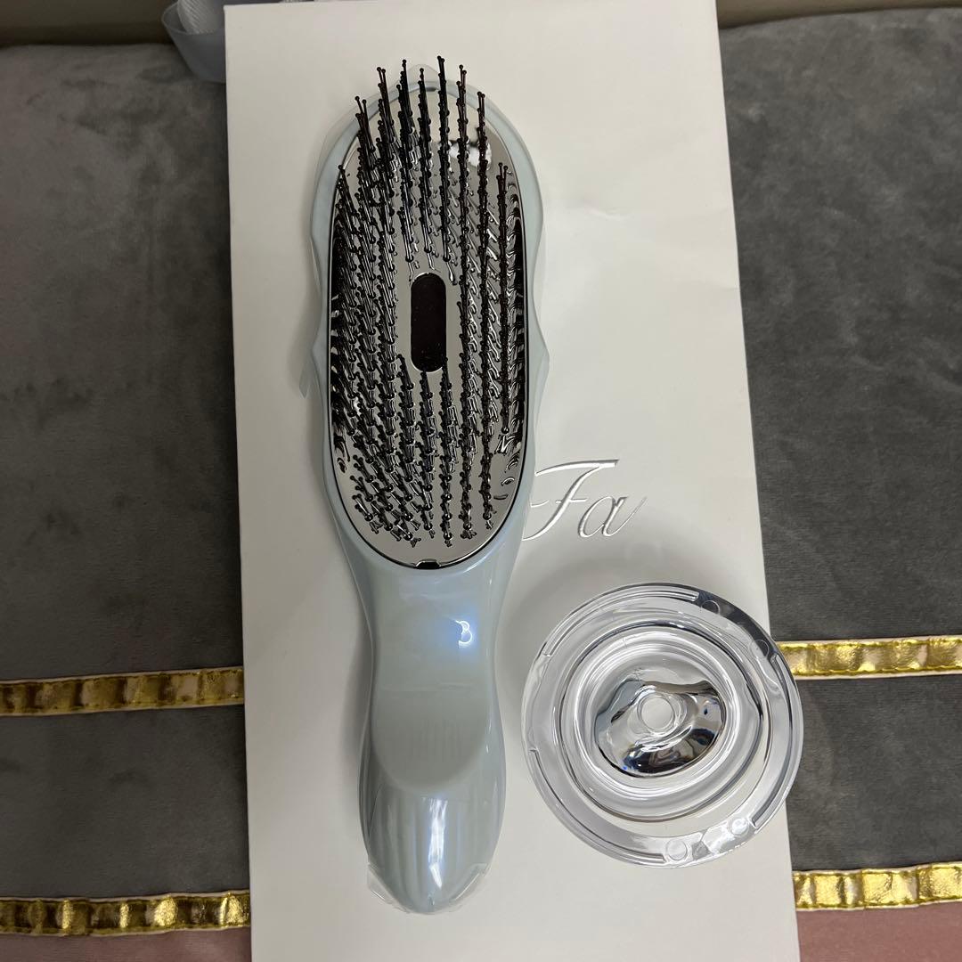 ReFa リファイオンケアブラシプレミアム ホワイト