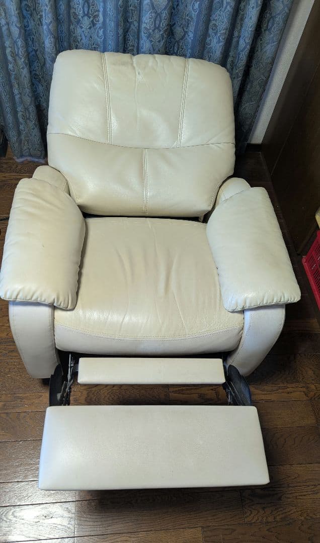 IDC 大塚家具　1人掛け電動リクライニングレザーソファー