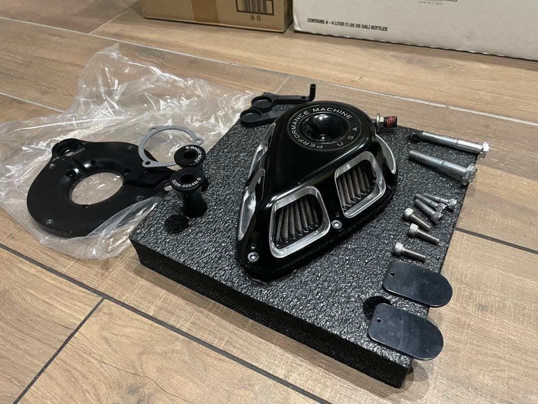 ハーレー　パフォーマンスマシン　エアクリーナー コントラストカット　新品未使用品