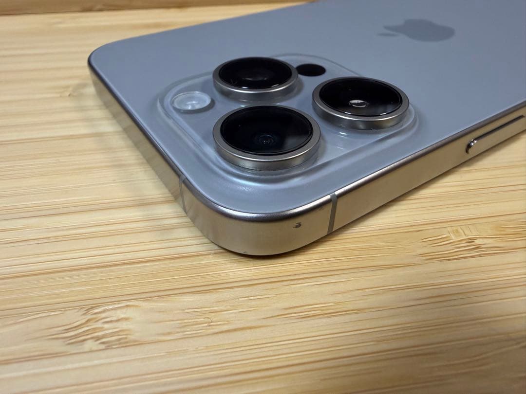 【ケース付】iPhone 15 pro max 256GB ナチュラルチタニウム