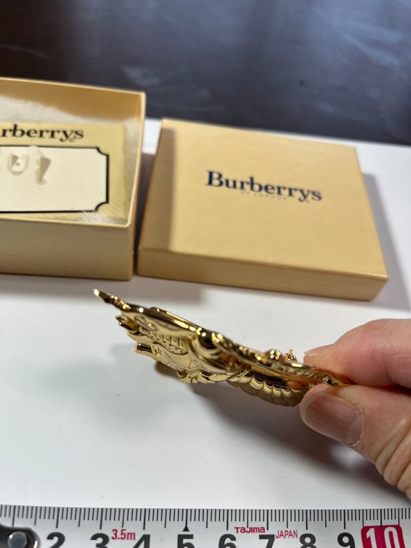 Burberrys ゴールド 馬のブローチ(バーバリープローサム)