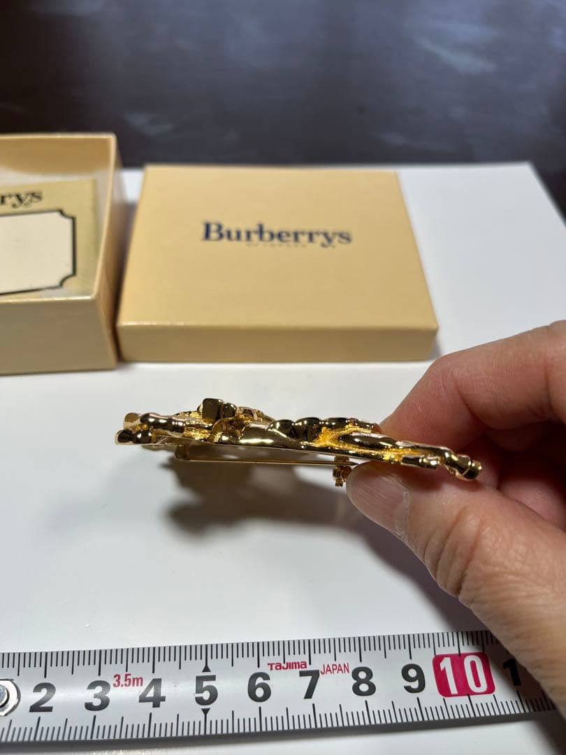Burberrys ゴールド 馬のブローチ(バーバリープローサム)