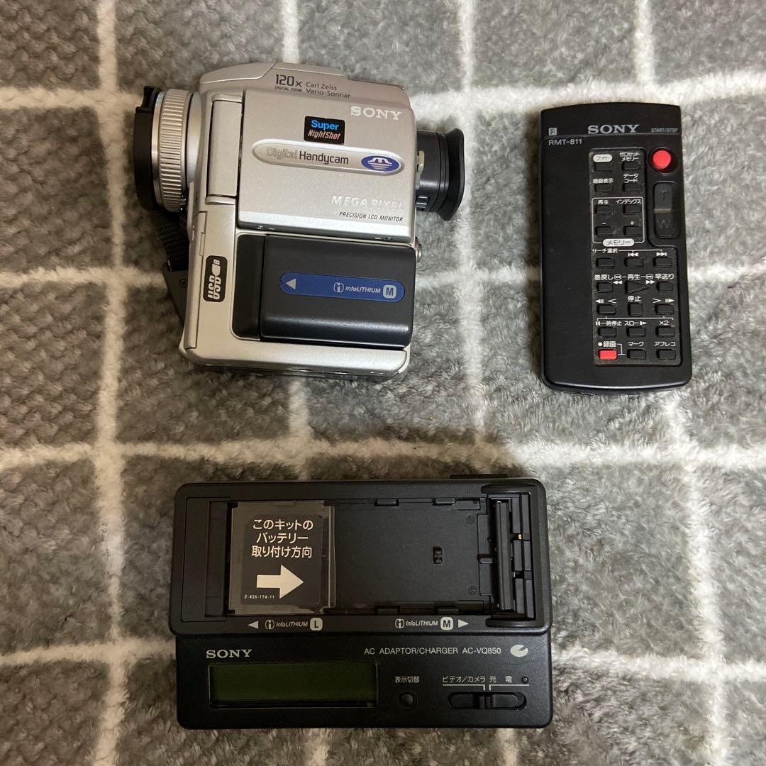 ビデオカメラ Sony Handycam DCR-PC110 miniDV