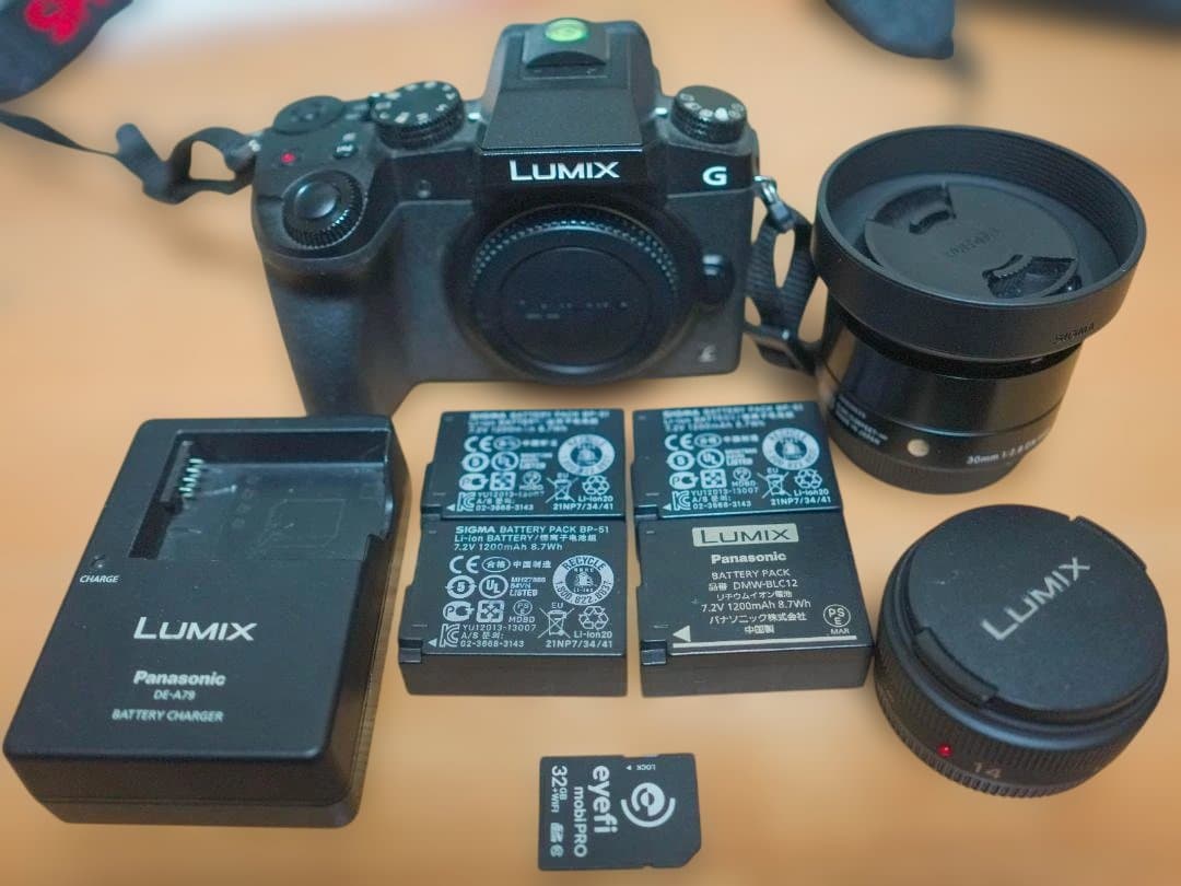 Panasonic Lumix DMC-G7H と 単焦点レンズ 2本