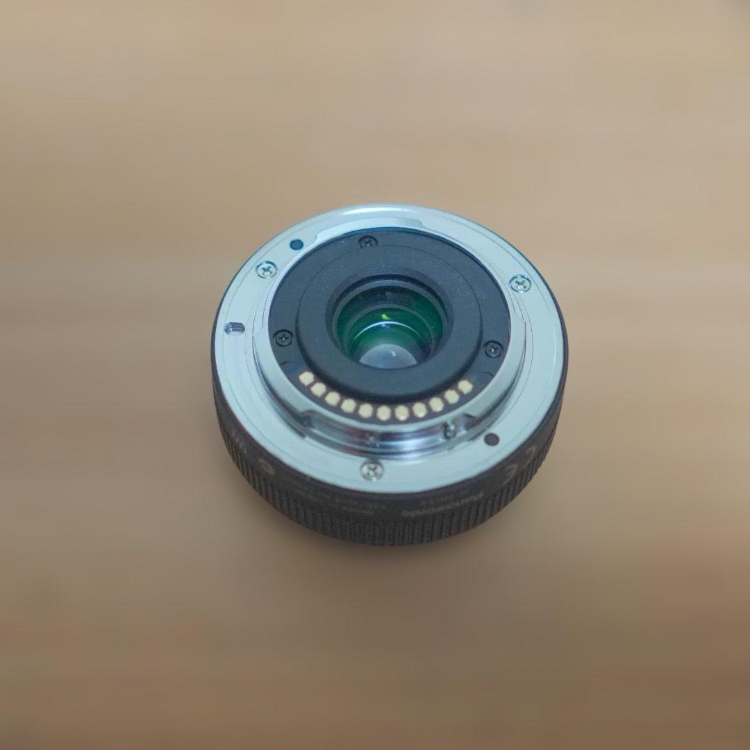 Panasonic Lumix DMC-G7H と 単焦点レンズ 2本