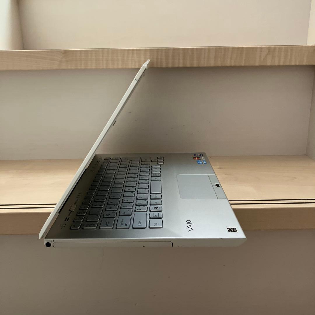 him0703　SONY VAIO VPCSB4AJ 軽量コンパクトノート