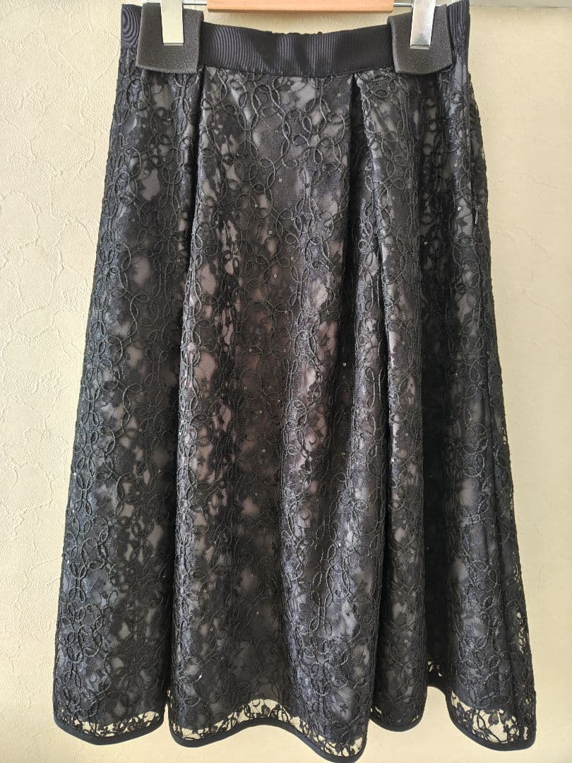 ピザ様 新品 TO BE CHIC 2024 レース刺繍スカート
