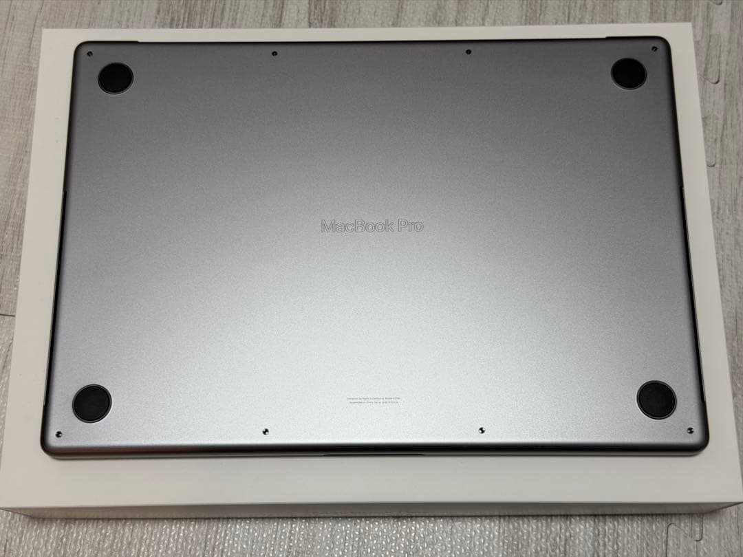 MacBook Pro（M2 Max / RAM 32GB / SSD 1TB）