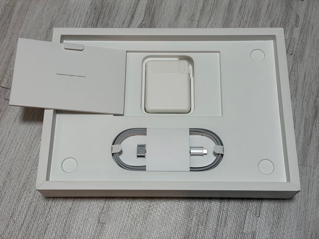 MacBook Pro（M2 Max / RAM 32GB / SSD 1TB）