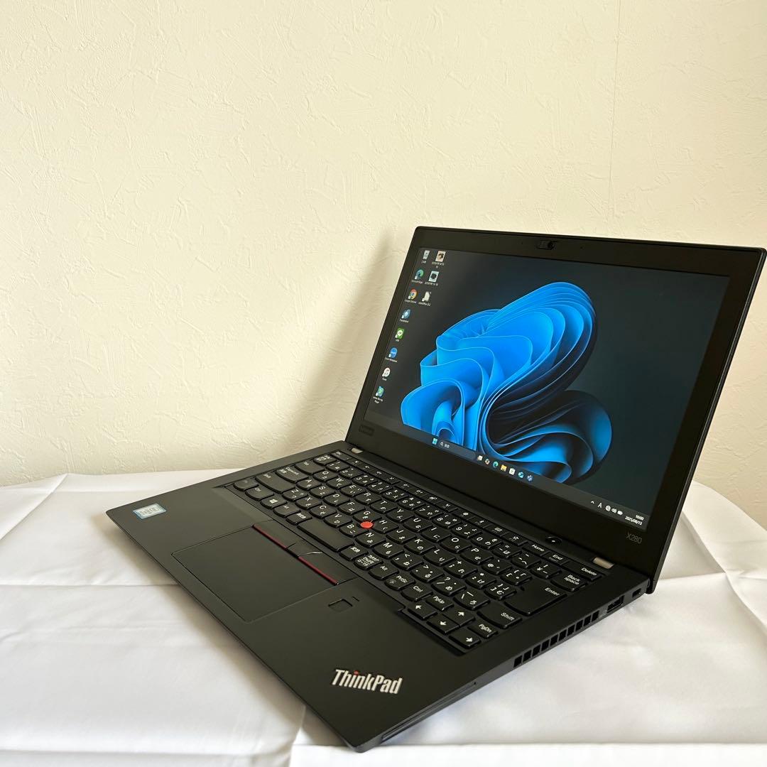 美品 Lenovo ノートパソコン SSD256 Corei5 8世代 A27