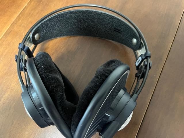 アーカーゲー AKG K702 リファレンススタジオ ヘッドホン箱付