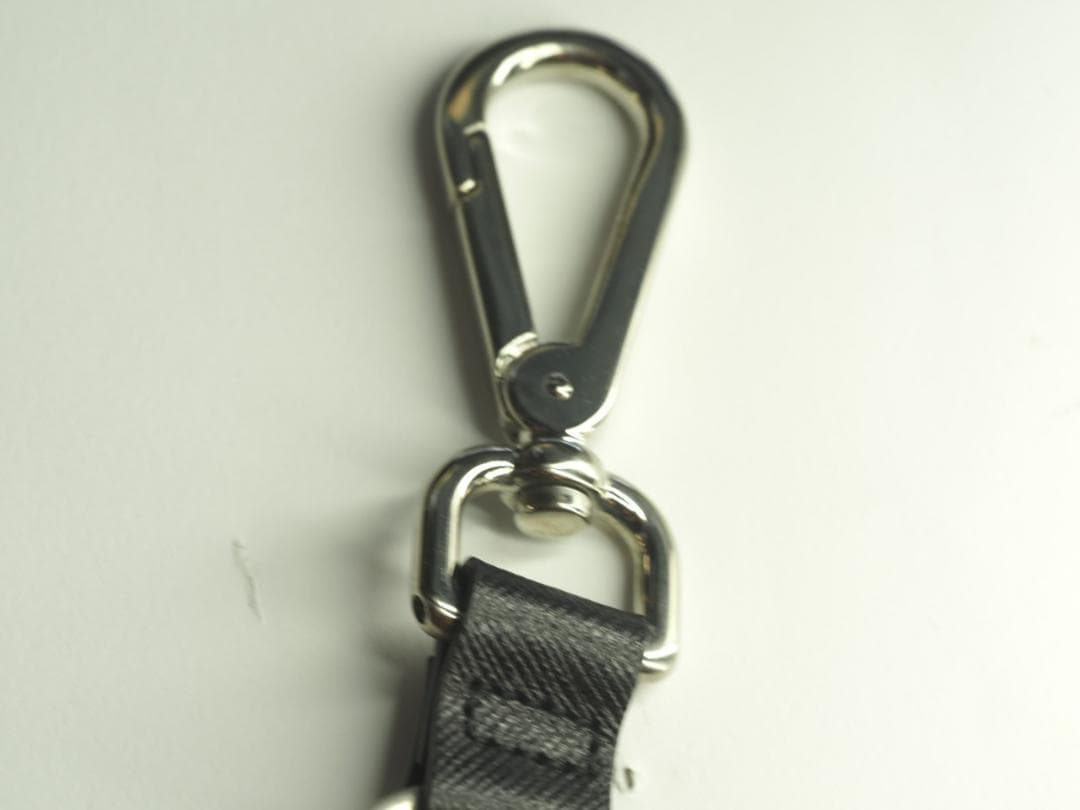 ◆P036 PRADA　プラダ　可愛いロボットチャーム　箱