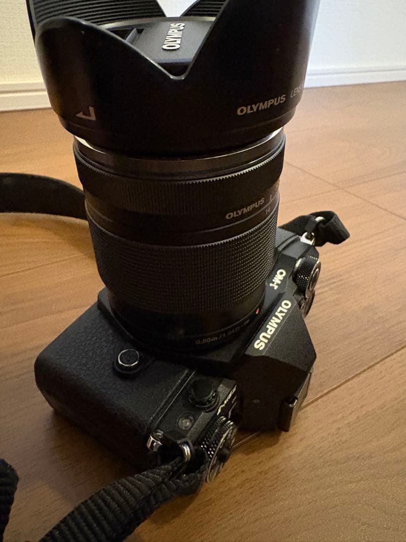 【中古】OLYMPUS E-M5 MarkII ＋望遠レンズ等オプション付き