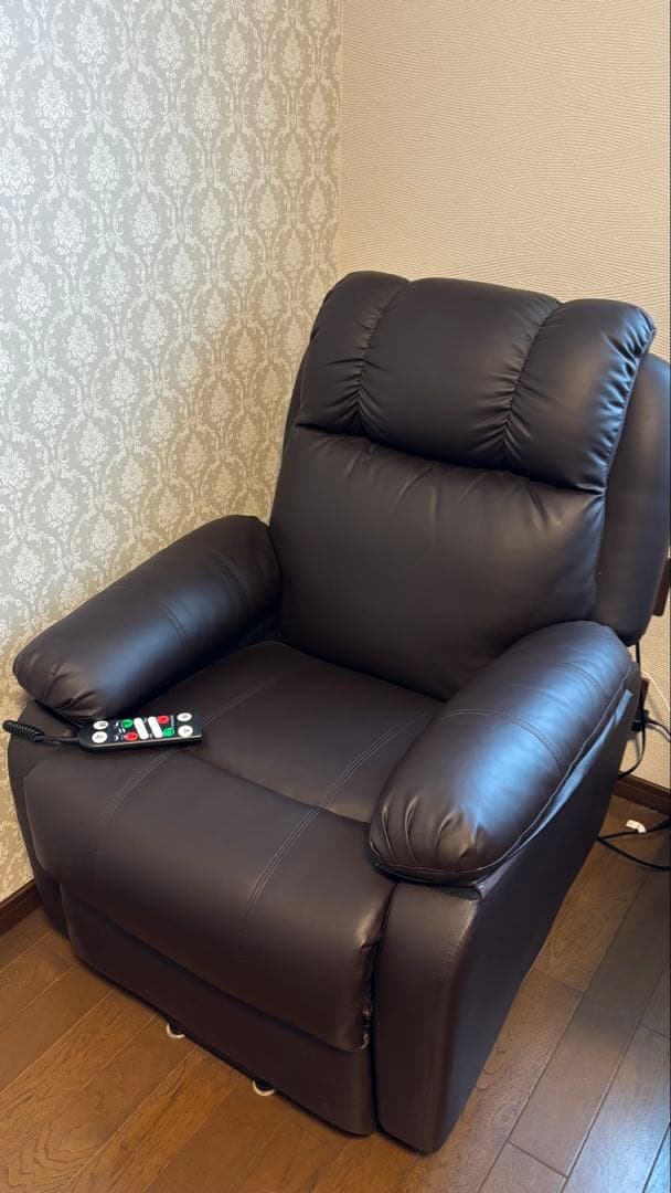 美品！電動リクライニングチェア シフォンジュニア