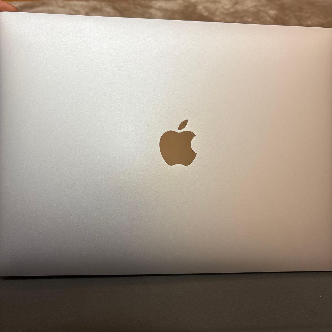 あき Apple MacBook Air M1 13.3インチ 16GB
