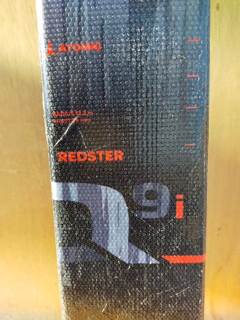 Atomic アトミック Redster 9i 168 スキー板バインディング付