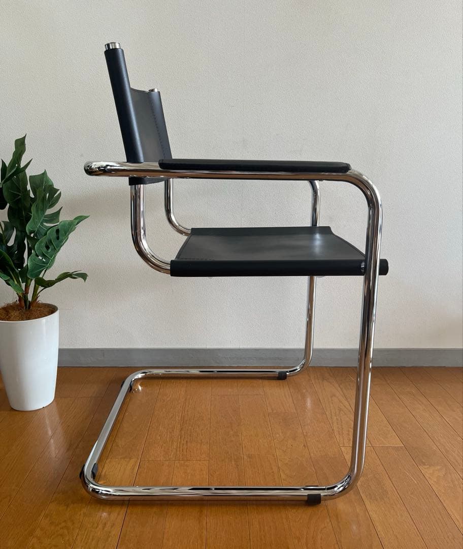 マルト・スタム　アームチェア　2脚カンティレバー　本革　リプロダクト　バウハウス