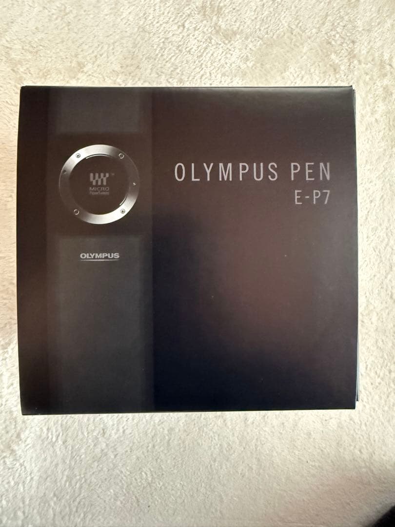 OLYMPUS PEN E-P7 シルバー