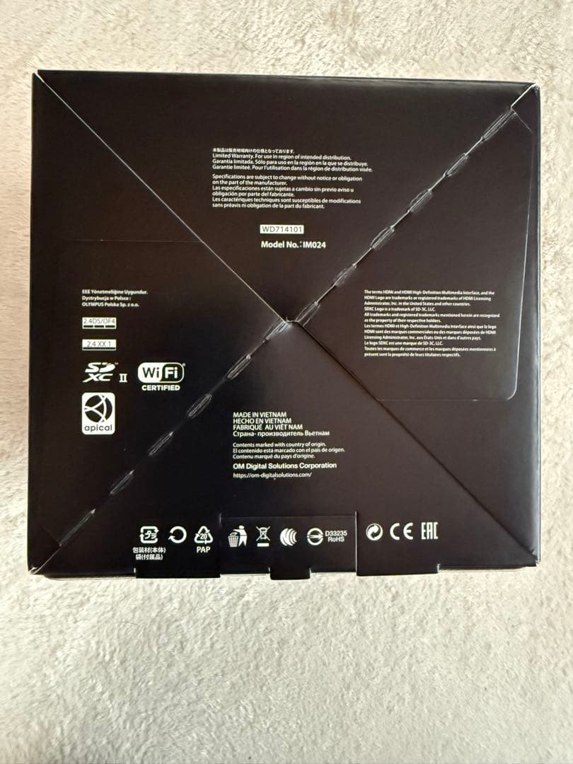 OLYMPUS PEN E-P7 シルバー