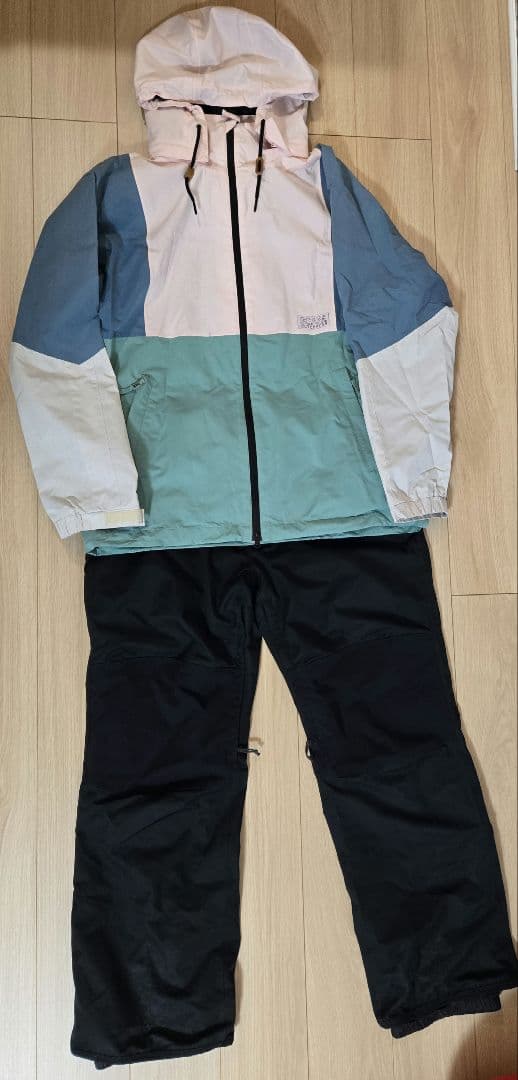 スノーボードウェア　上下セット (SCAPE、686)