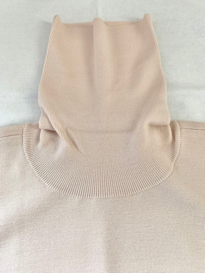 【美品】FOXEYフォクシー グレースウールタートルニットトップス ロゴ付き