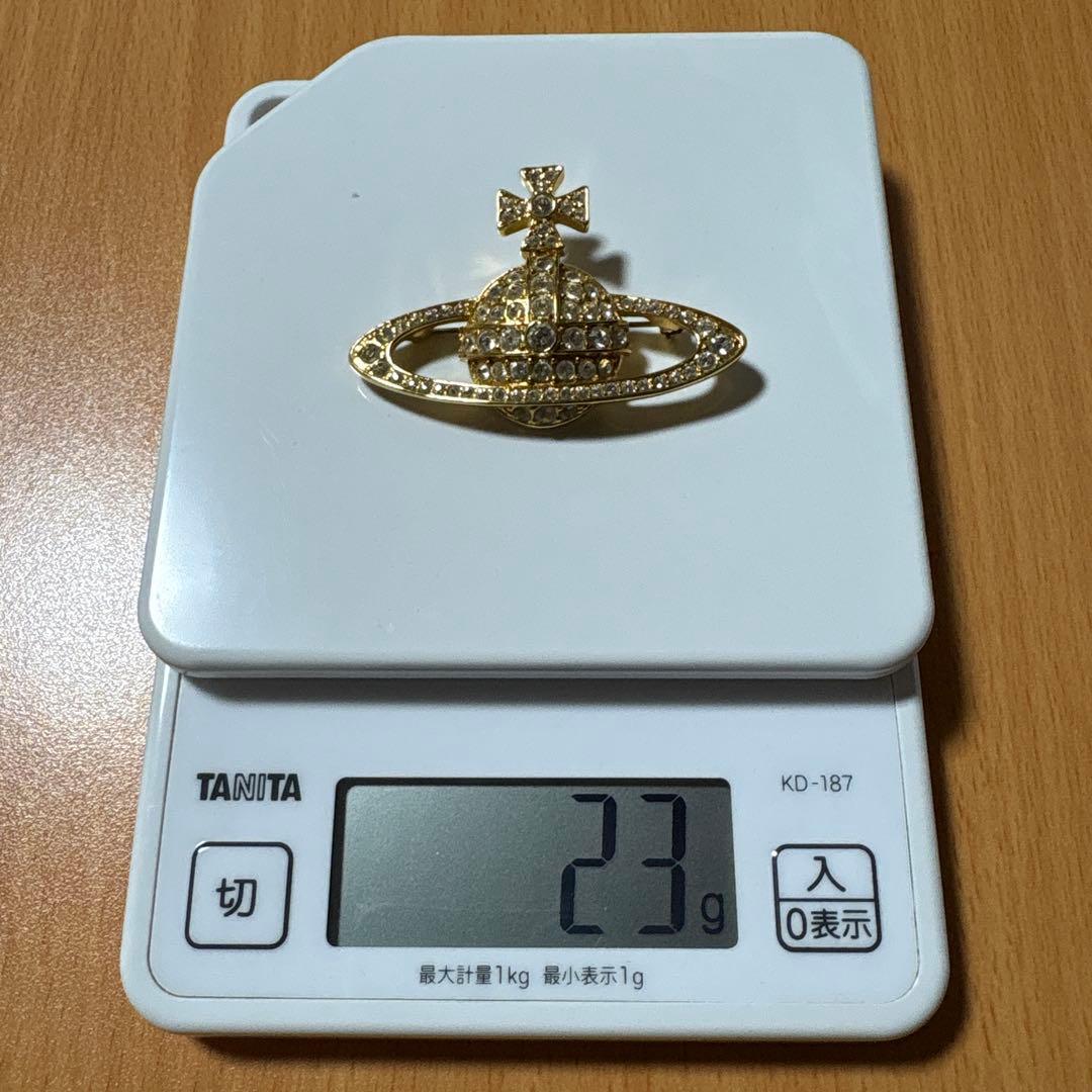 ヴィヴィアン・ウエストウッド　ブローチ