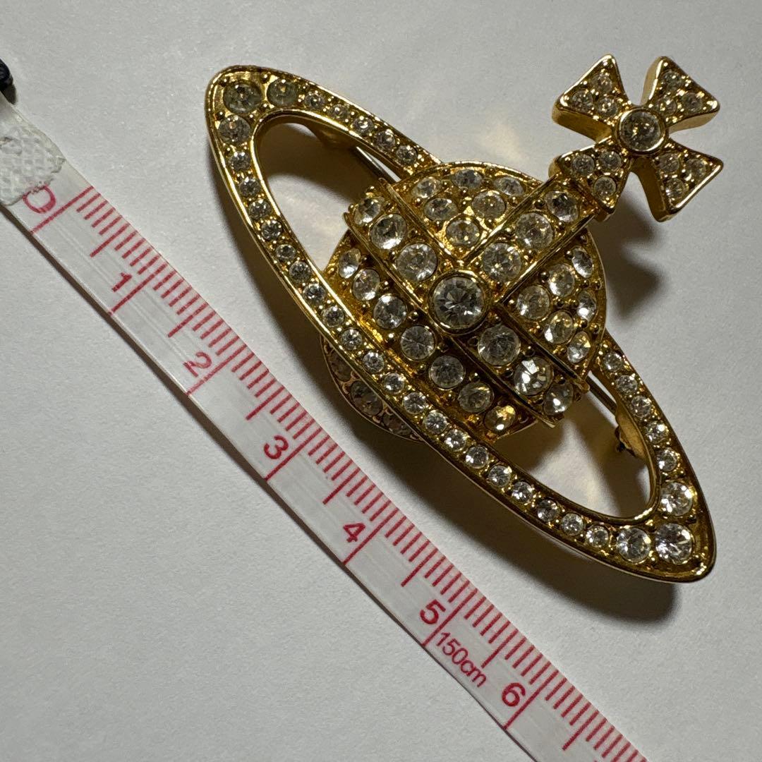 ヴィヴィアン・ウエストウッド　ブローチ