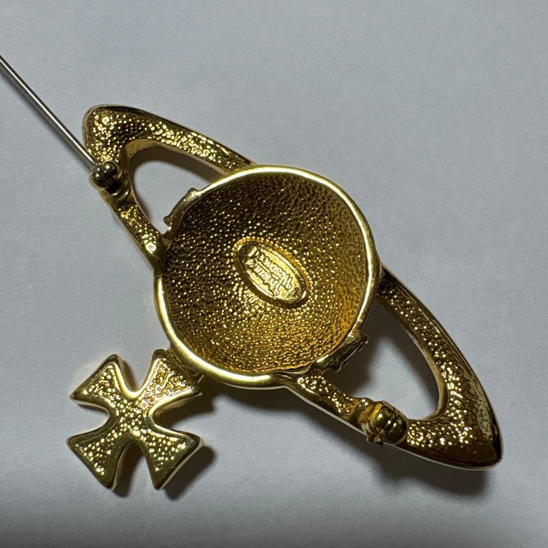 ヴィヴィアン・ウエストウッド　ブローチ