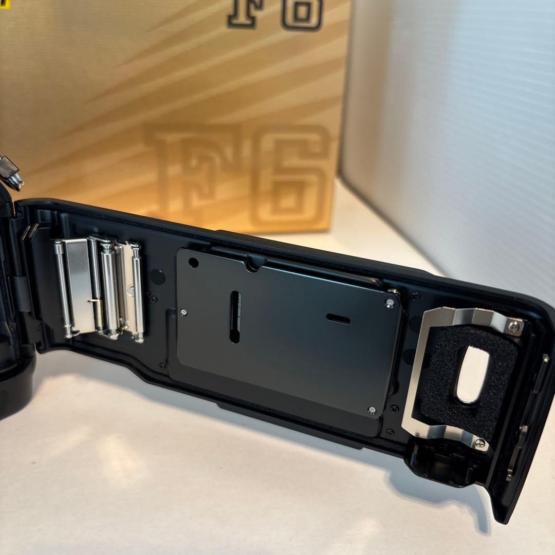 【新品同様】ニコン Nikon F6 MB-40 プロストラップ付