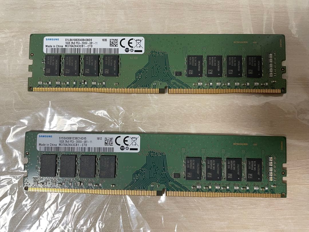 Samsung DDR4 32GB(16×2) メモリ