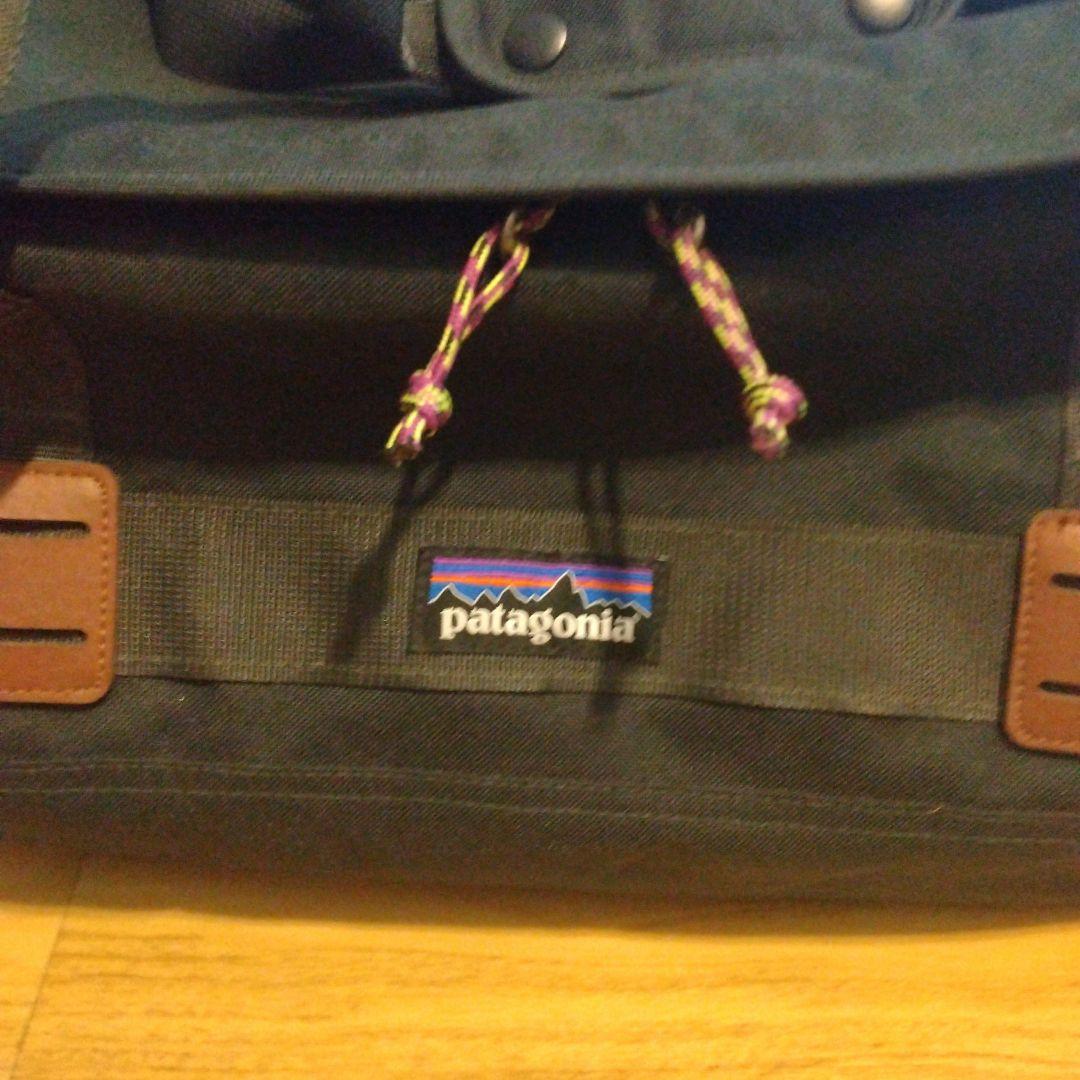 patagonia ネイビーダッフルバッグ 中型