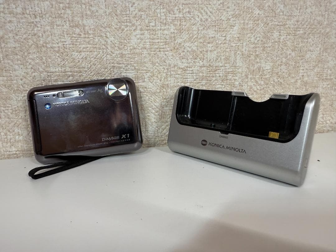 コニカミノルタ コンパクトデジタルカメラ DIMAGE X1 充電器付き