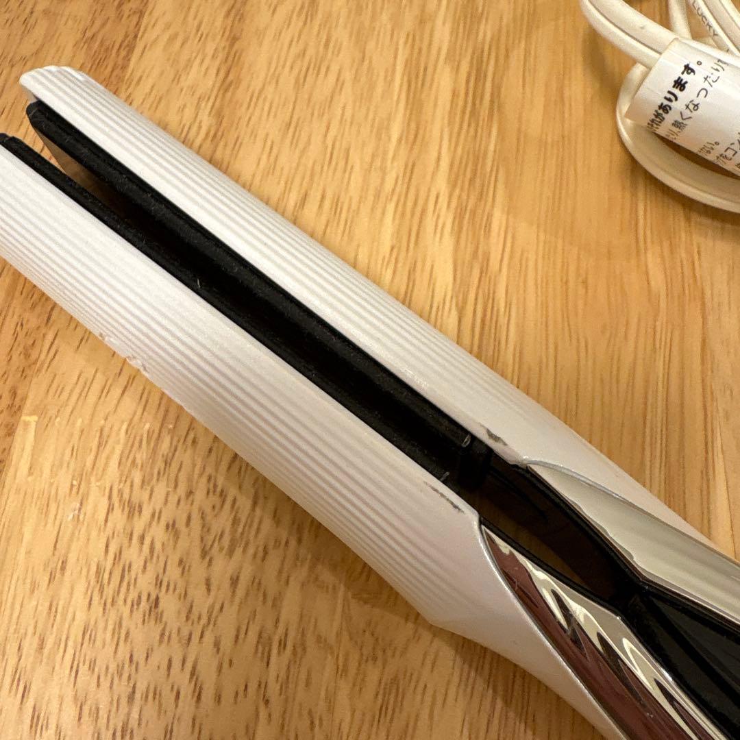 リファ　ストレートヘアアイロン　ホワイト