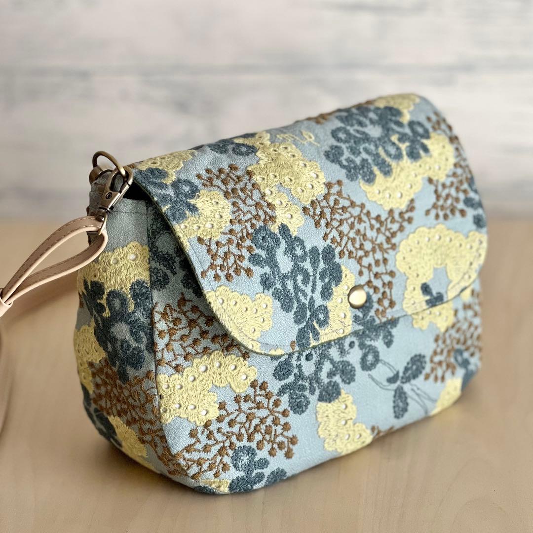 ⭐︎ミナペルホネン コロンとしたショルダーバッグMB602-092