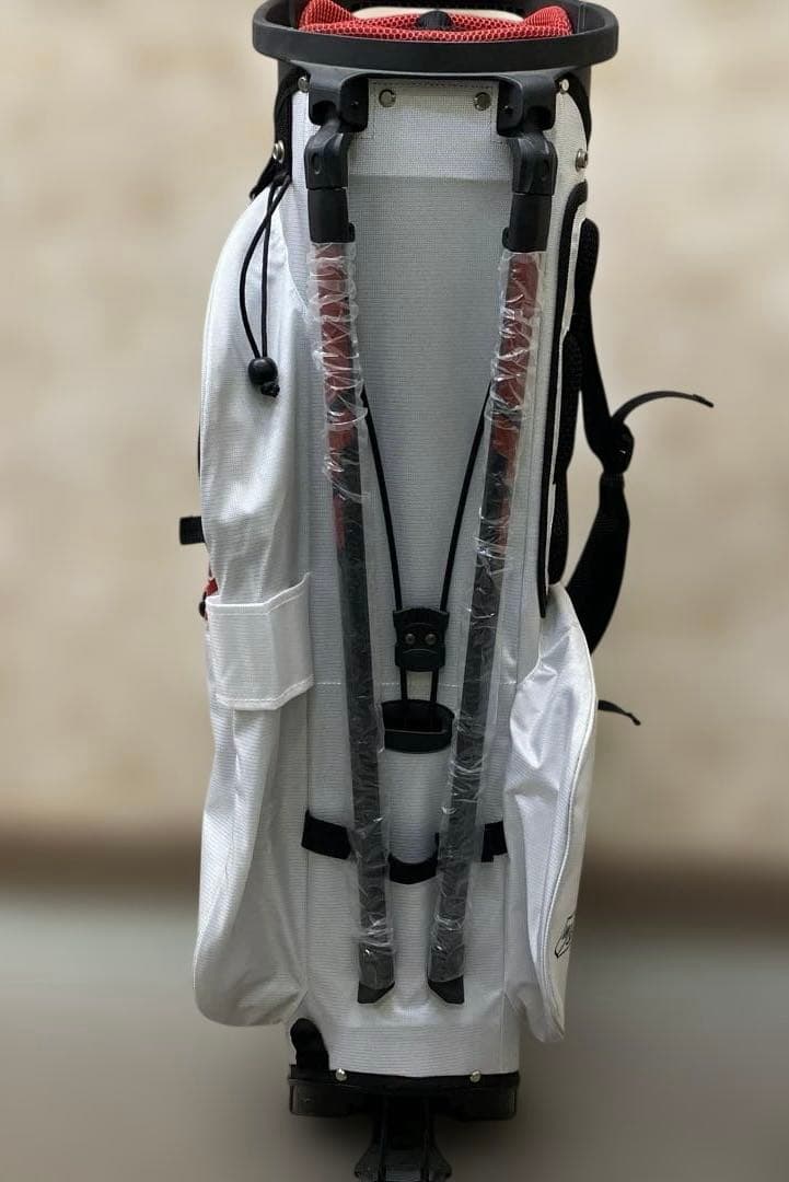 Wilson（ウィルソン）のクラブ セットとカートバッグのセット。