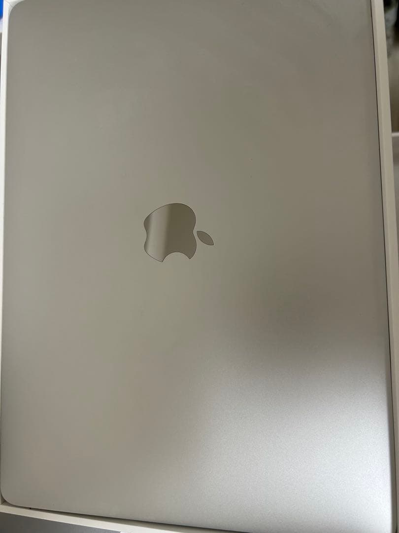 【値下げ交渉あり】MacBook Air シルバー 本体