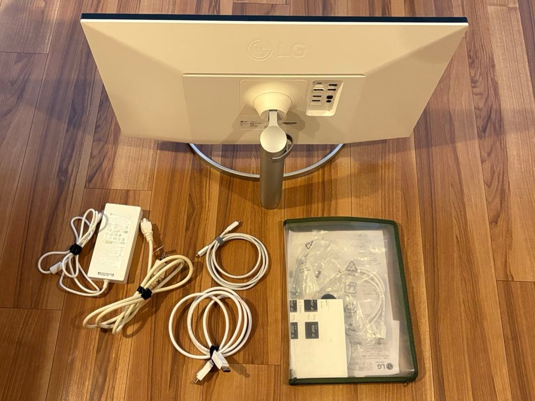 ももた　LG 27UL850-W 4k モニター USB-C PD