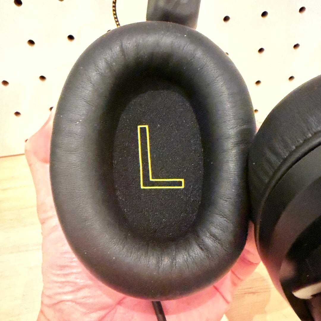 ヘッドホン ADAM AUDIO H200