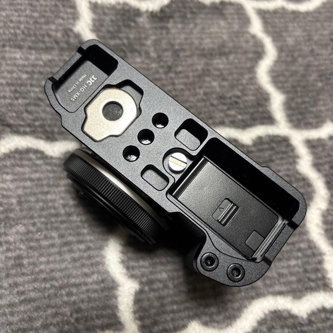 Fujifilm X-M5 ミラーレスカメラ　と　レンズ