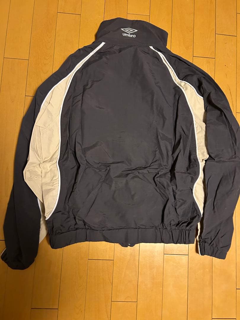 9090 × UMBRO セットアップ 「チャコールグレー」