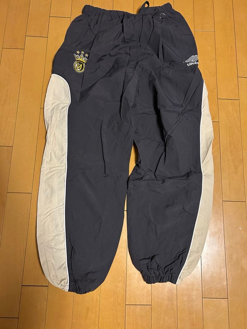 9090 × UMBRO セットアップ 「チャコールグレー」