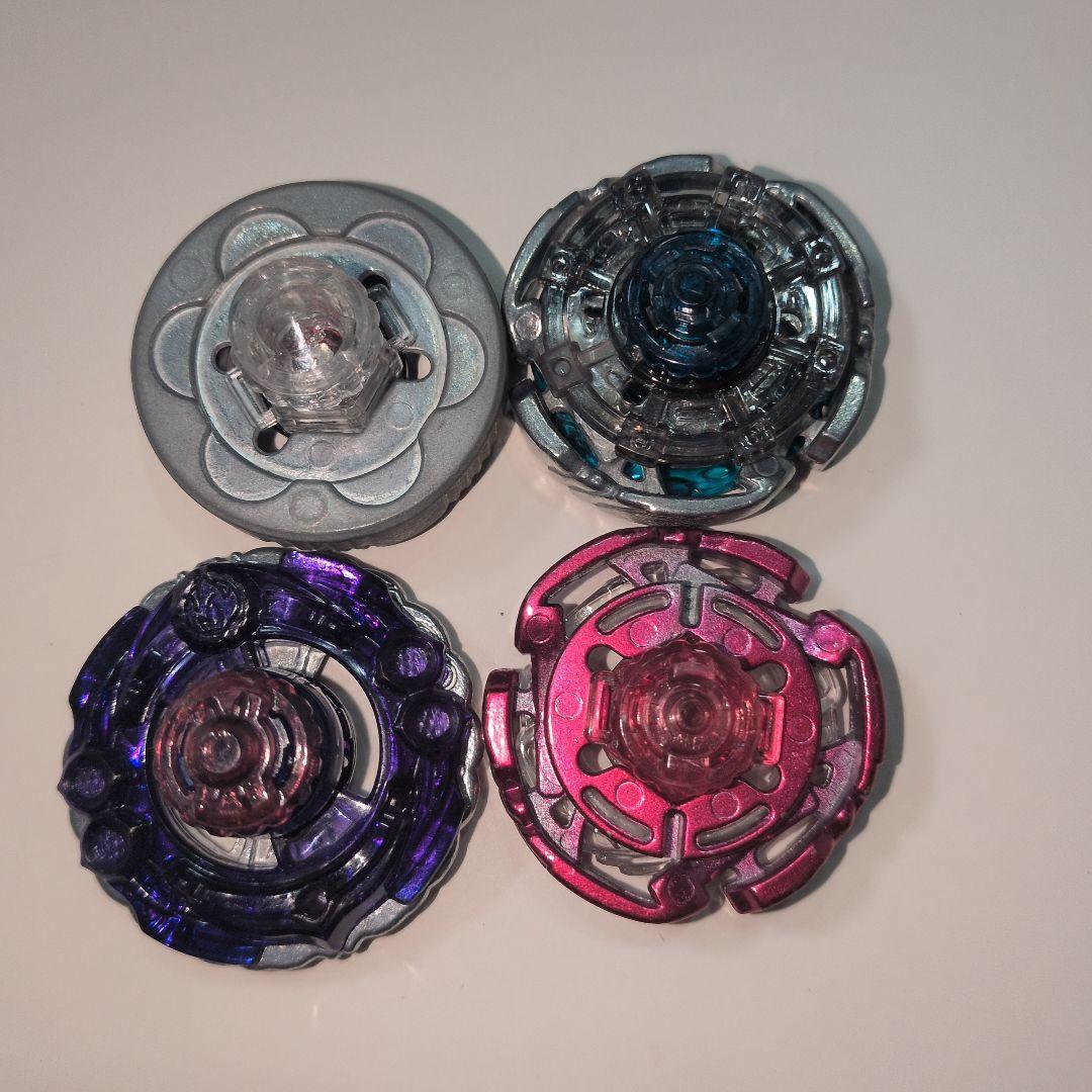 S*)様 メタルファイトベイブレード 10個セット ランチャーはオマケです。