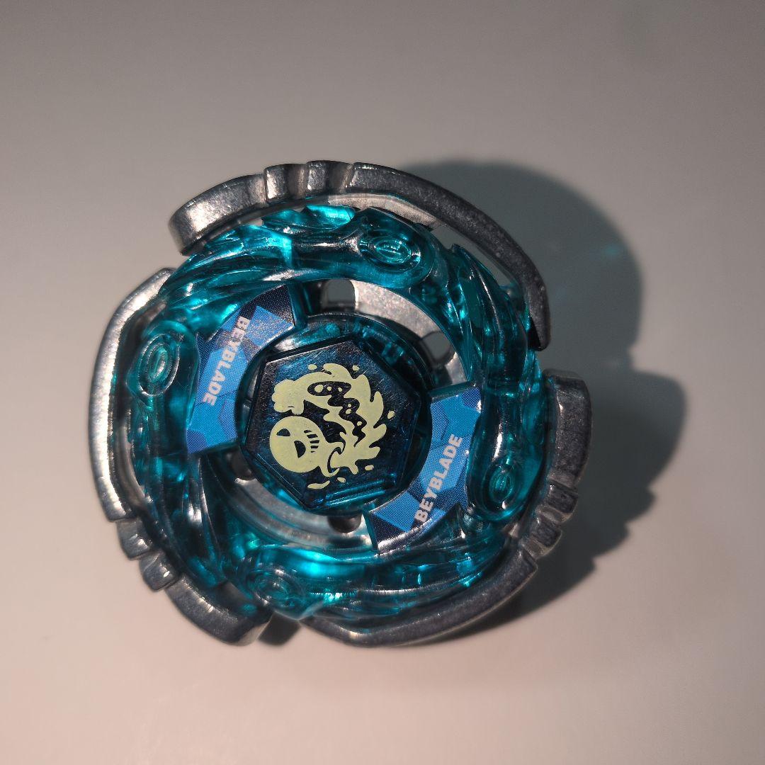 S*)様 メタルファイトベイブレード 10個セット ランチャーはオマケです。