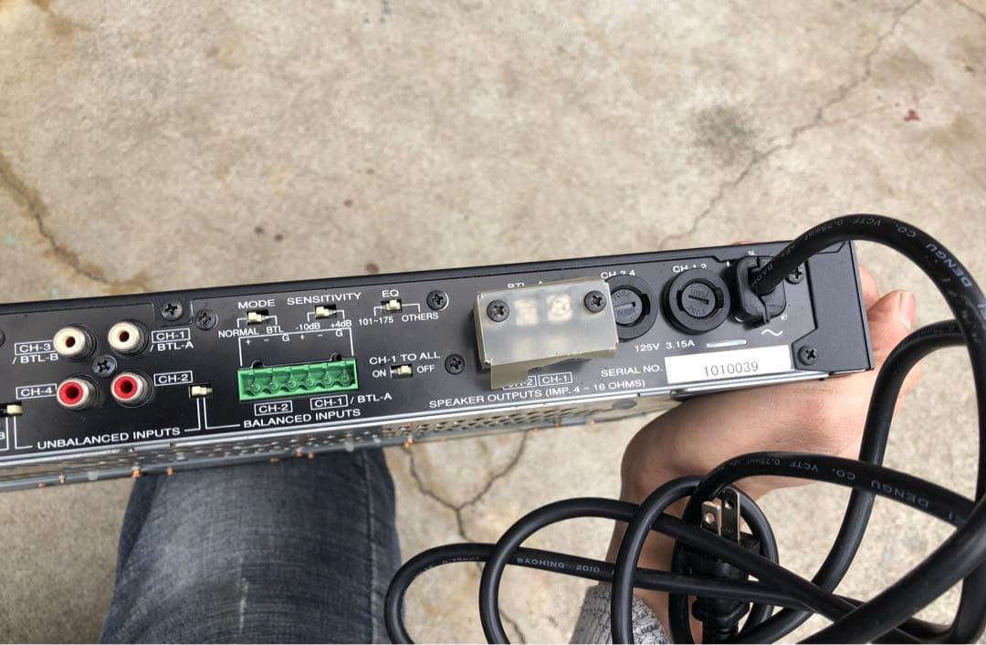 アンプ BOSE 4 CHANNNEL POWER AMPLIFIER 1200 VI