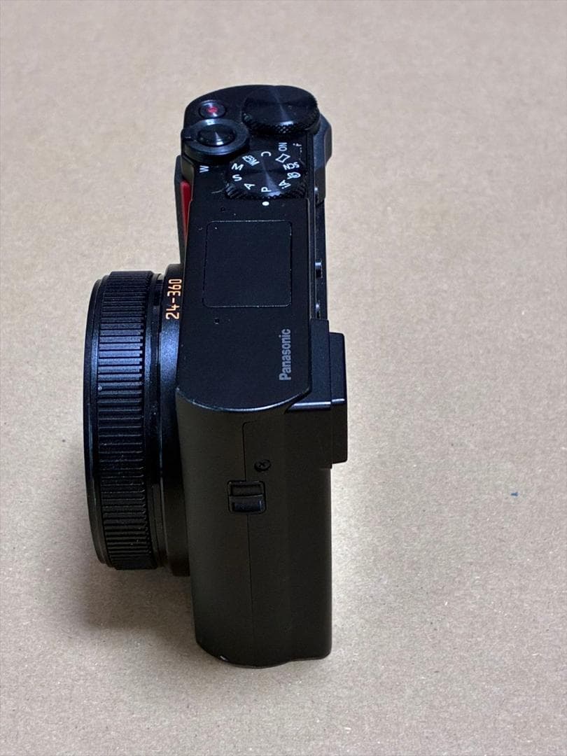 デジタルカメラ Lumix DC-TX2D