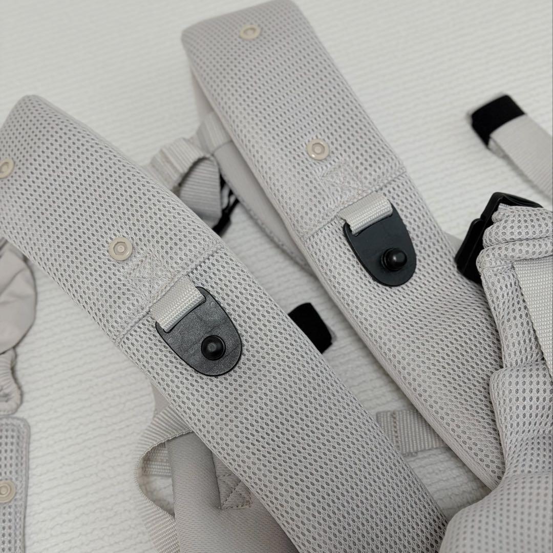 アップリカ⭐︎ラクリス⭐︎抱っこ紐　ホワイトアッシュ